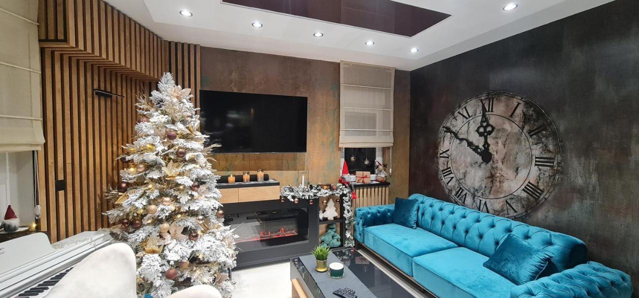 Design Apartment Platinium Spa Lux 5 Star "Havana" Completely Private Wellness & Spa Free Included Sauna & Jacuzzi & Salt Wall & Fire Place & 3D Ceilings & Business Wifi & Netflix & Keyless Code Entry & Full Smart App & Secure 2 Parking Place Ćuprija Kültér fotó