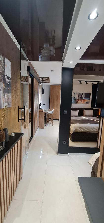 Design Apartment Platinium Spa Lux 5 Star "Havana" Completely Private Wellness & Spa Free Included Sauna & Jacuzzi & Salt Wall & Fire Place & 3D Ceilings & Business Wifi & Netflix & Keyless Code Entry & Full Smart App & Secure 2 Parking Place Ćuprija Kültér fotó