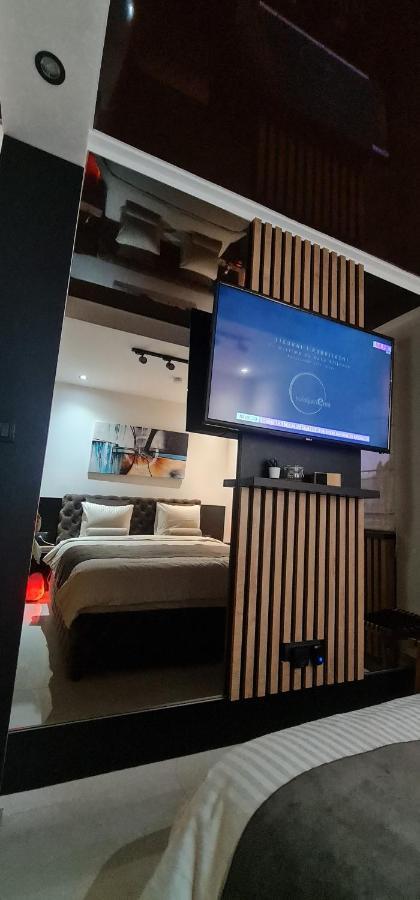 Design Apartment Platinium Spa Lux 5 Star "Havana" Completely Private Wellness & Spa Free Included Sauna & Jacuzzi & Salt Wall & Fire Place & 3D Ceilings & Business Wifi & Netflix & Keyless Code Entry & Full Smart App & Secure 2 Parking Place Ćuprija Kültér fotó