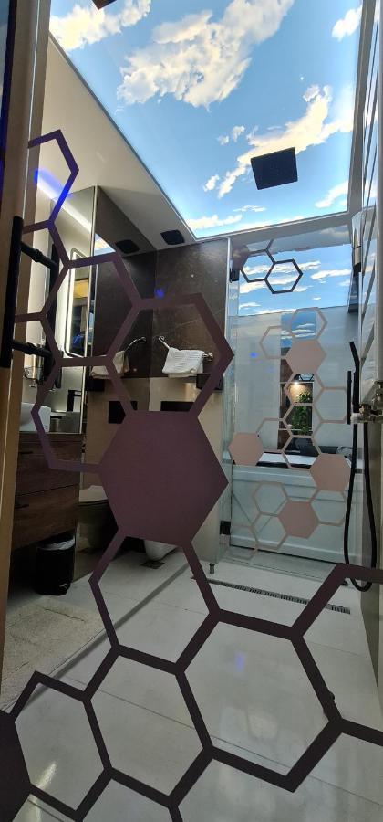 Design Apartment Platinium Spa Lux 5 Star "Havana" Completely Private Wellness & Spa Free Included Sauna & Jacuzzi & Salt Wall & Fire Place & 3D Ceilings & Business Wifi & Netflix & Keyless Code Entry & Full Smart App & Secure 2 Parking Place Ćuprija Kültér fotó
