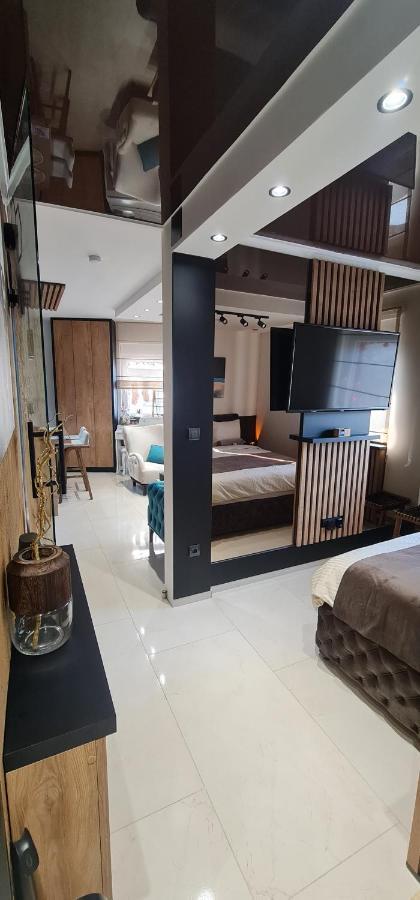 Design Apartment Platinium Spa Lux 5 Star "Havana" Completely Private Wellness & Spa Free Included Sauna & Jacuzzi & Salt Wall & Fire Place & 3D Ceilings & Business Wifi & Netflix & Keyless Code Entry & Full Smart App & Secure 2 Parking Place Ćuprija Kültér fotó