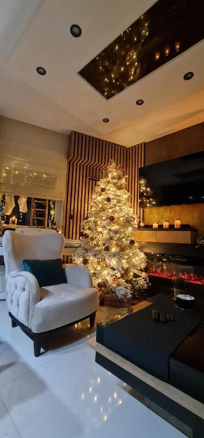 Design Apartment Platinium Spa Lux 5 Star "Havana" Completely Private Wellness & Spa Free Included Sauna & Jacuzzi & Salt Wall & Fire Place & 3D Ceilings & Business Wifi & Netflix & Keyless Code Entry & Full Smart App & Secure 2 Parking Place Ćuprija Kültér fotó